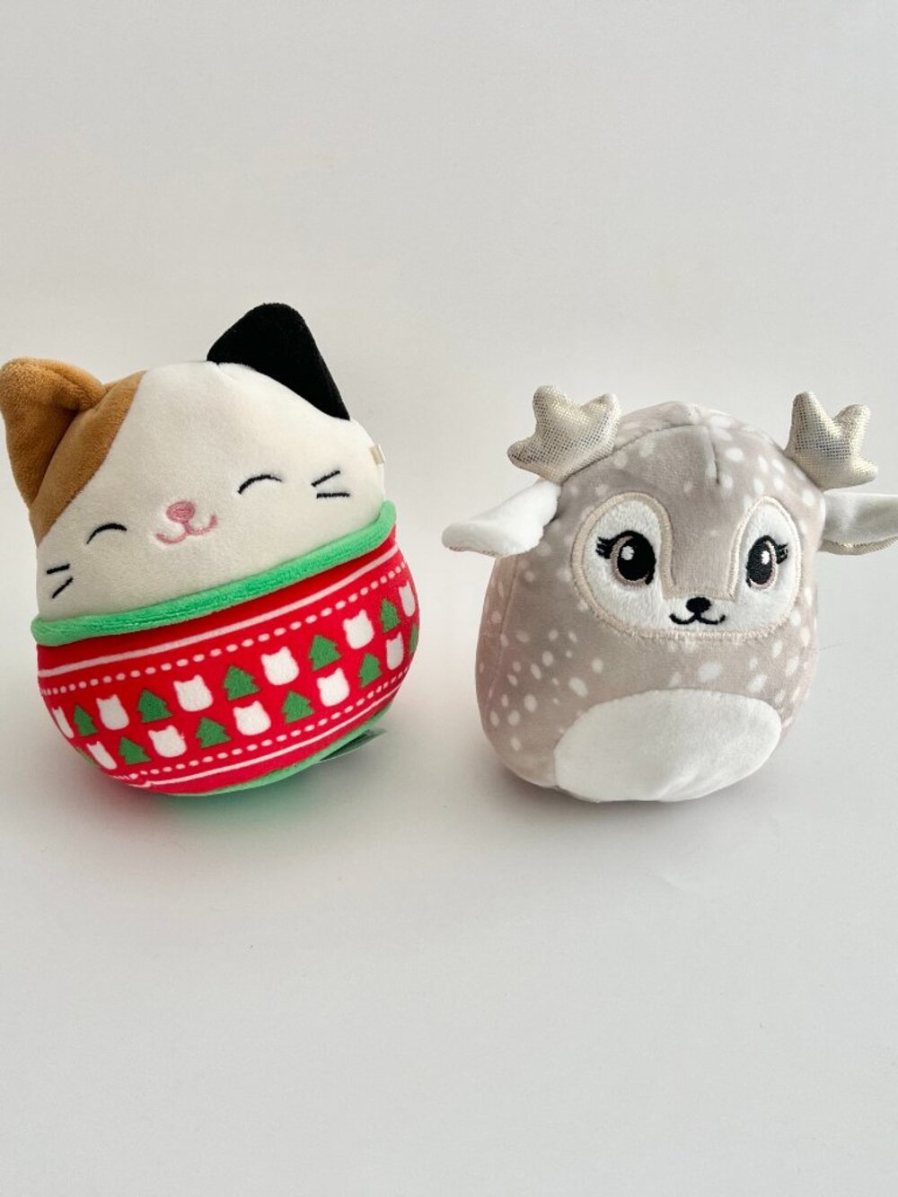 Bundle of 2 mini Squishmallow Plush Toys Christmas Calico Cat & Willow the Deer